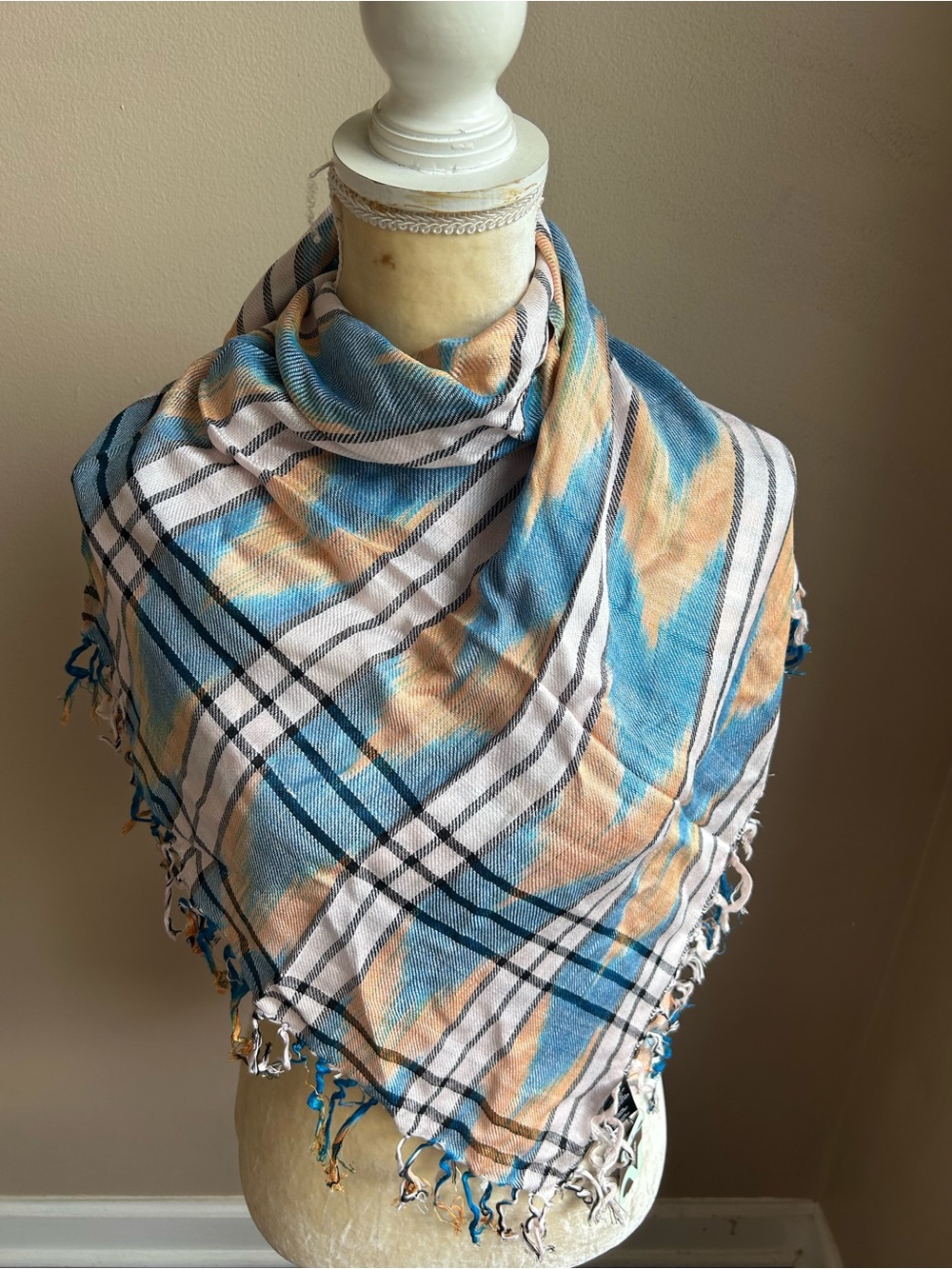 New Womens Scarf Square Printed Multicolor Fringed Aztec 5000-3102